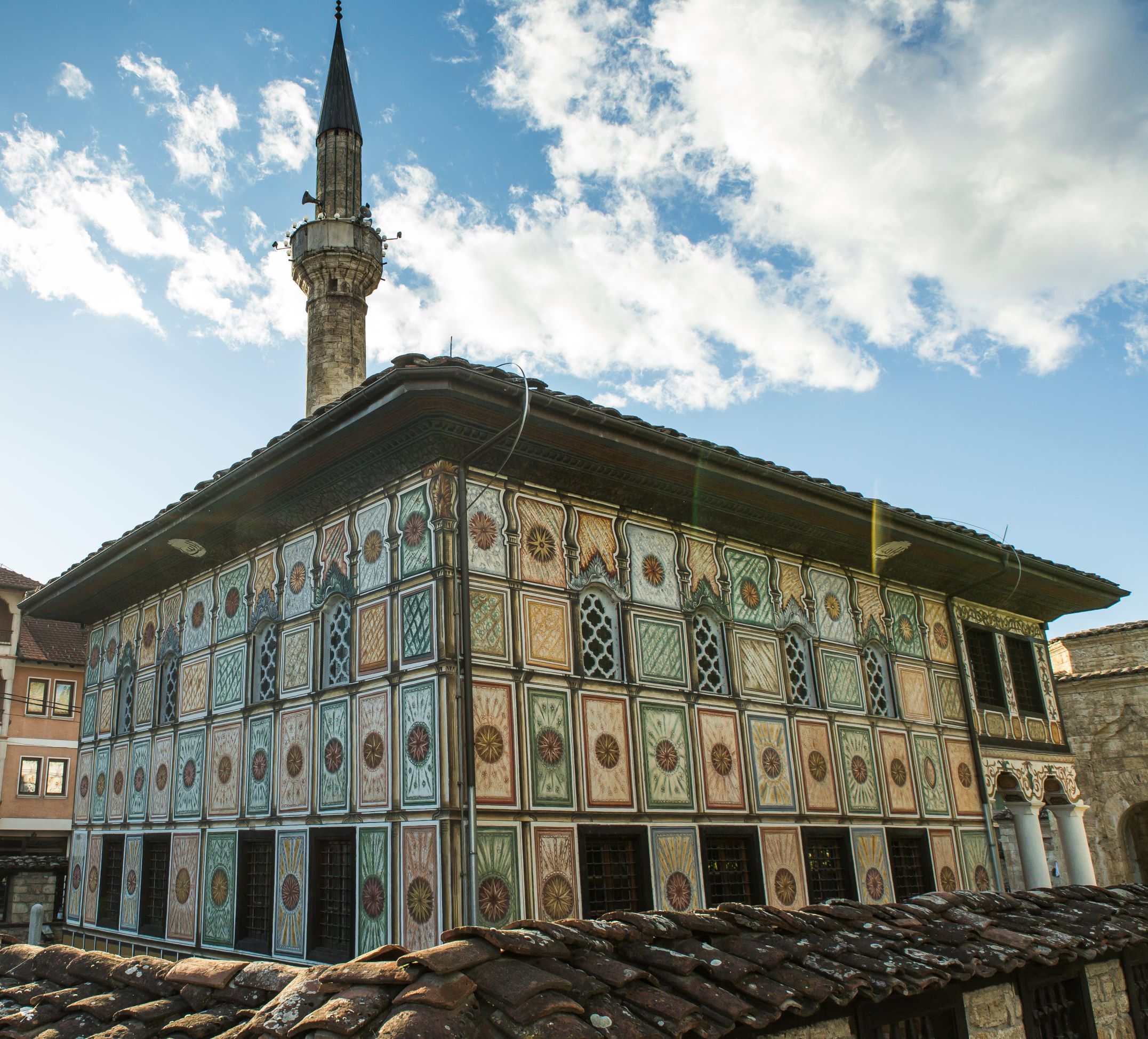 Тетово. Пестрая мечеть Тетово. Тетово Македония. Мечеть орта Джами Батуми. Мечеть в Скопье.