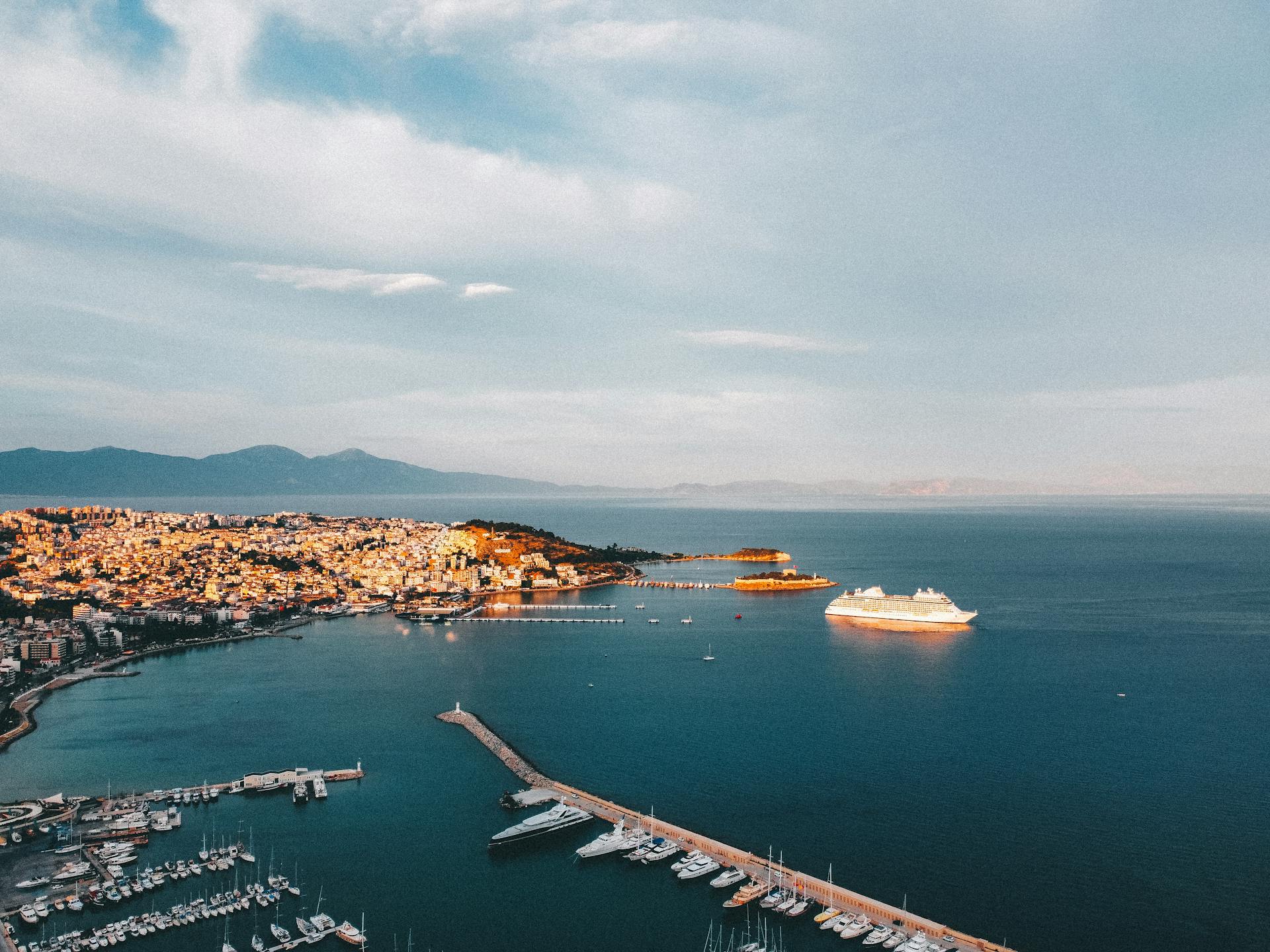 Kuşadası Liman