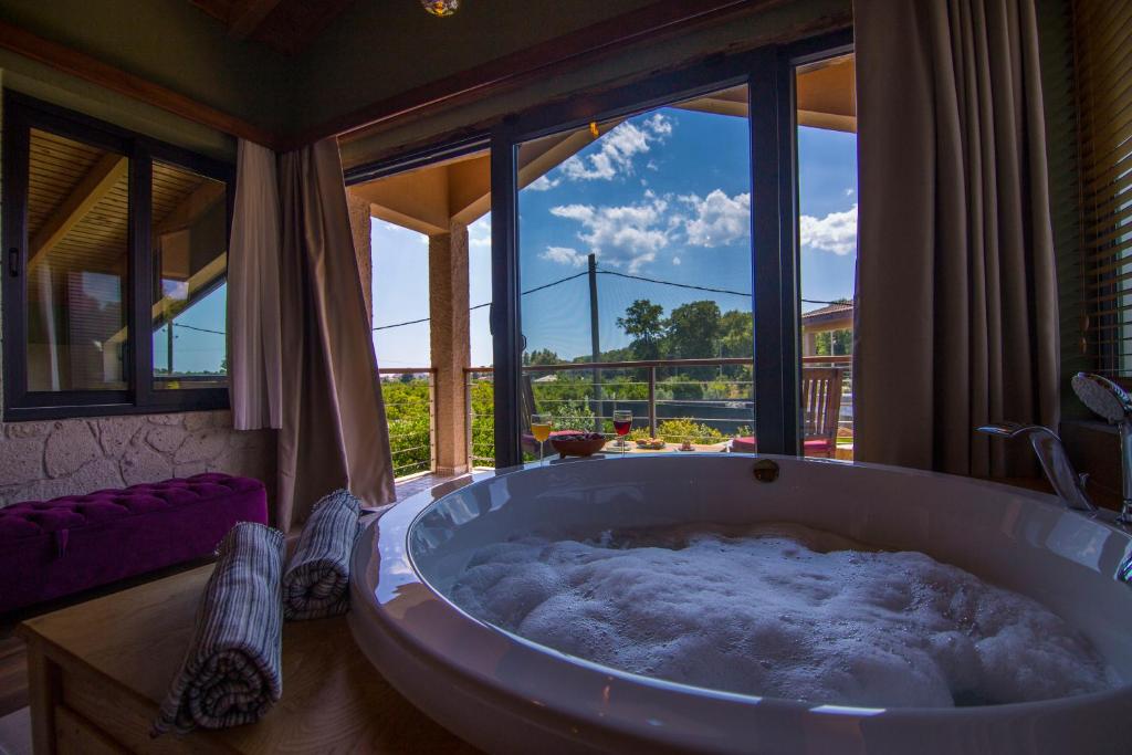 Volans Suites Villas