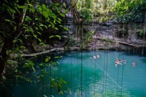 Dünyanın en büyük su dolu deliği nerededir?