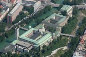 Münih&#039;te bulunan dünyanın en büyük teknik müzesinin ismi nedir?