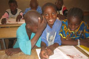 En düşük okur yazarlık oranı hangi ülkeye aittir?