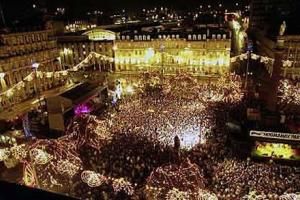 İskoçlar, geleneksel yeni yıl festivalleri olan &#039;&#039;Hogmanay&#039;&#039;ı nasıl kutlarlar?