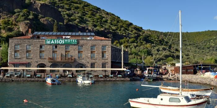 0027_assos.jpg 