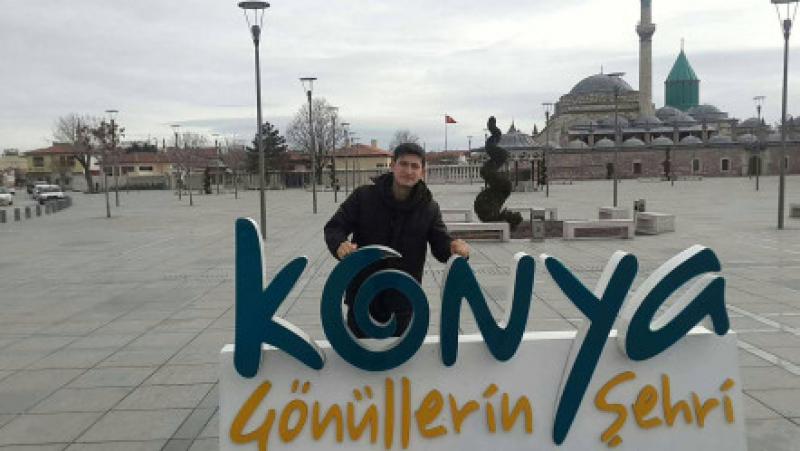 Mevlana müzesinin bulunduğu meydan