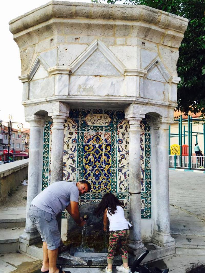 Meshur kùtahya çinileri