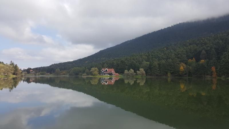 Muhteşem yansımasıyla Gölcük Gölü..