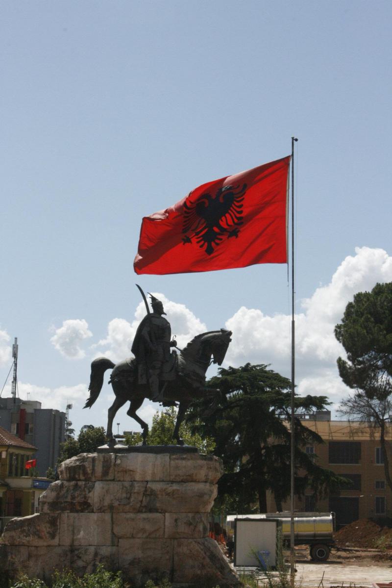 İskender Bey Heykli - Tiran