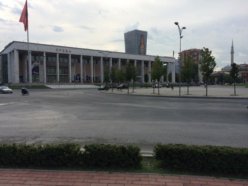Tiran Opera binası