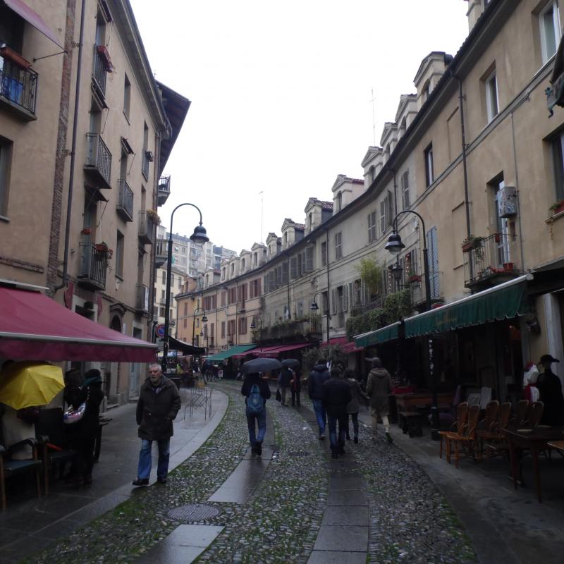 Borgo Dora'da antikacılar