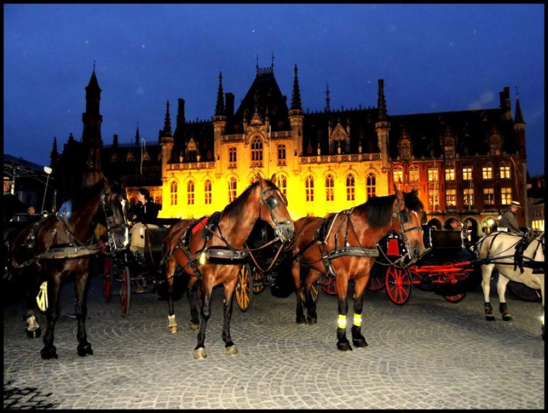 BRUGGE GROTEMARKET PLACE
