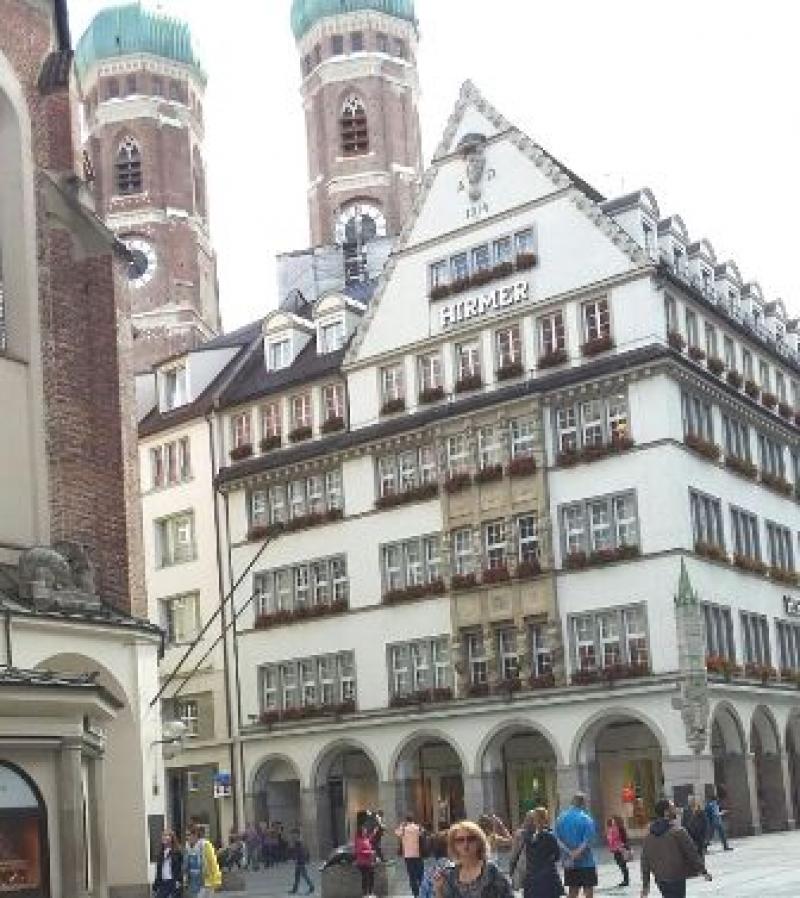 Frauenkirche kuleleri