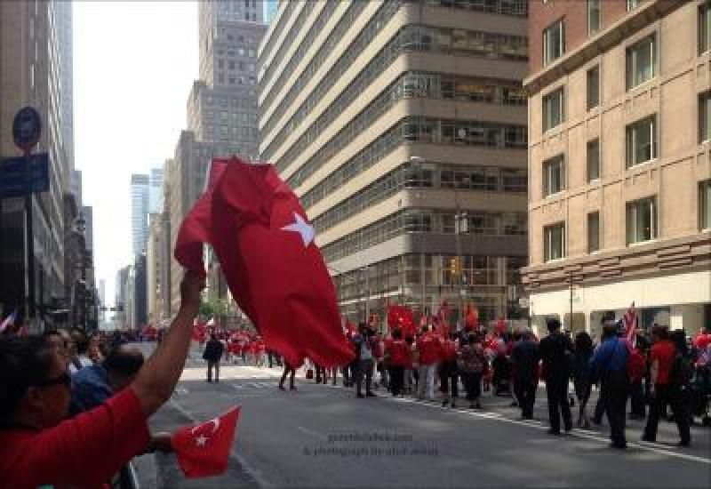 New York City (NY) Gezi Rehberi New York'da Türk Günü Yürüyüşü Gezimanya