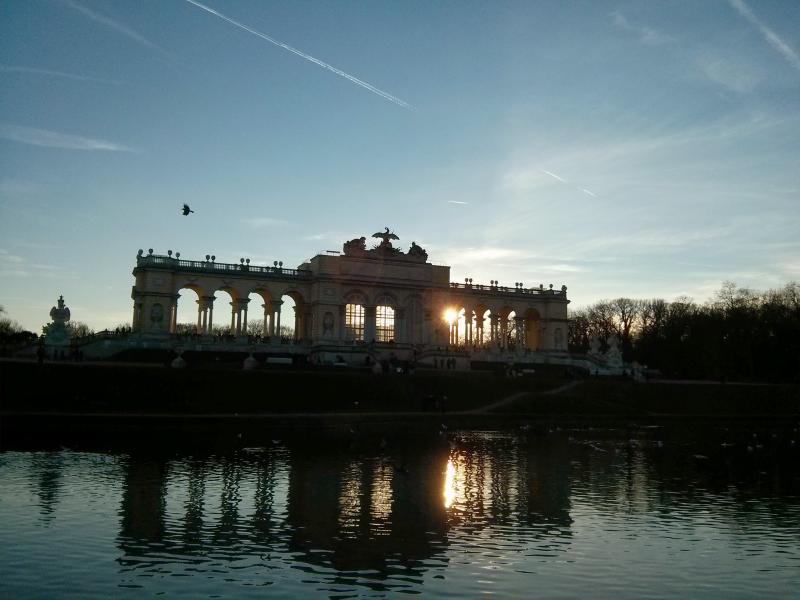 Schönbrunn Sarayin´nin bahcesinin sonundaki Gloriette Köskp
