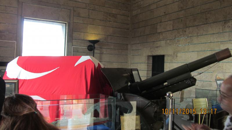 Atatürk'ün naaşının taşındığı top arabası