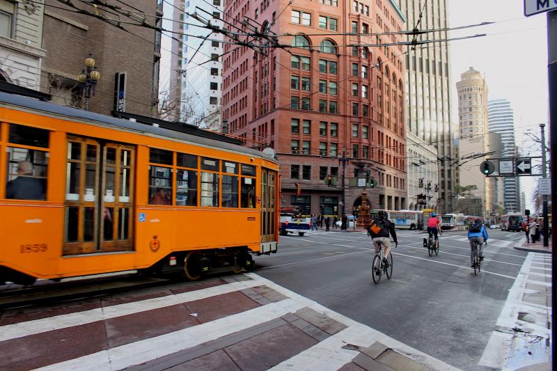 Tramvaylar ve Finans bölgesi