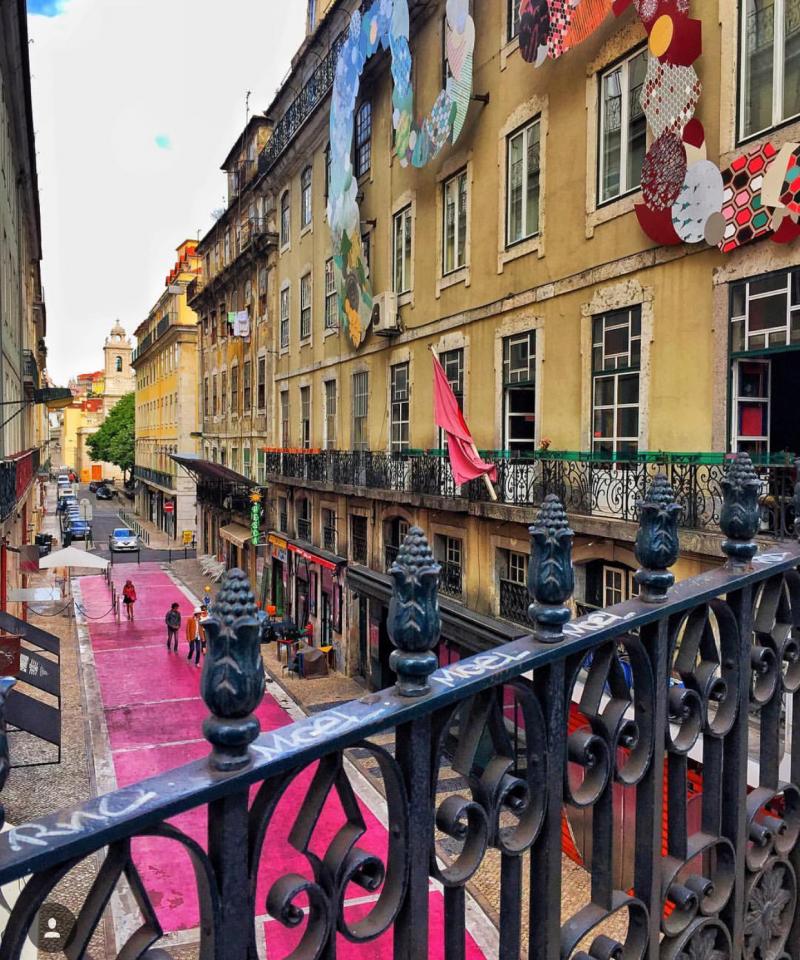 Pink Street Rua Nova do Carvalho