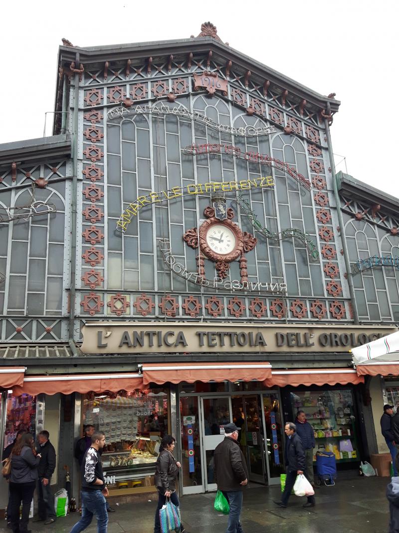 Porta Palazzo'da şarküteriler