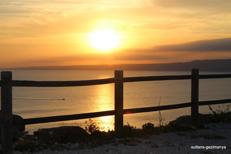 Frioul Adası'nda Günbatımı