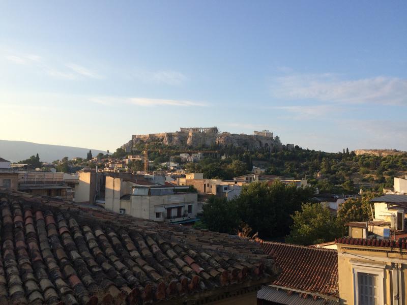 Otelimizden Akropolis manzarası