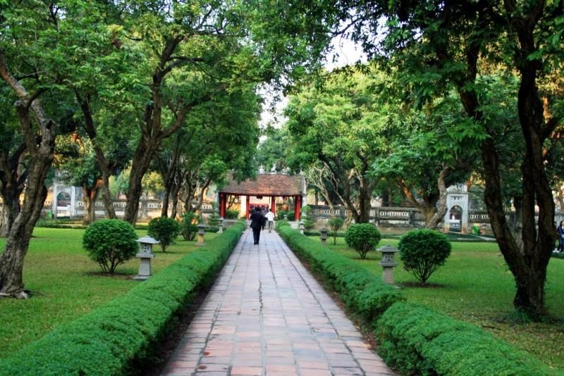 Edebiyat Tapınağından