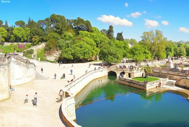 01-jardins-fontaine-nimes.jpg