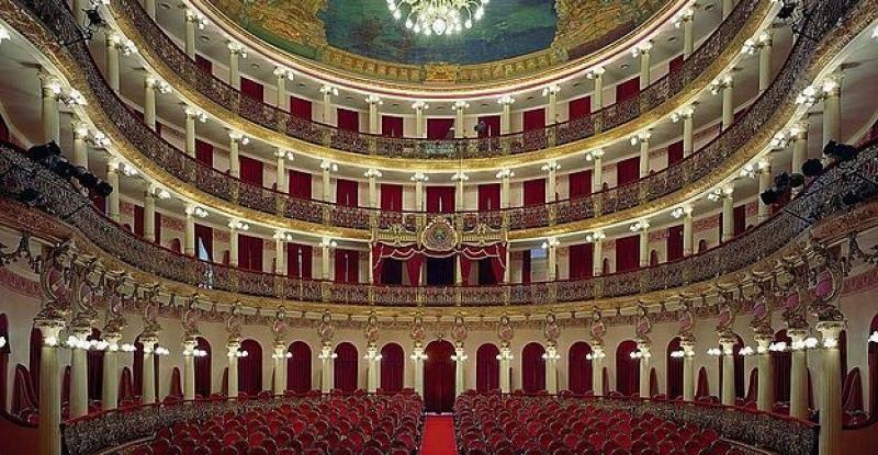 623px-Interior_Teatro_Amazonas.jpg