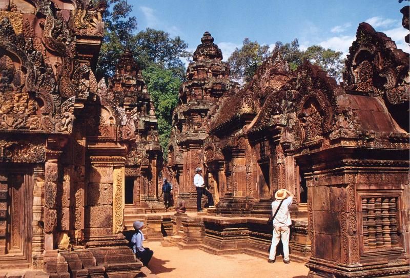 Banteay_Srei_2.jpg