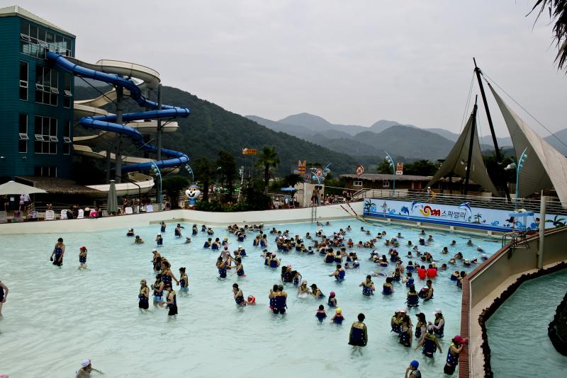 Korea-Daegu-Spa_Valley-01.jpg