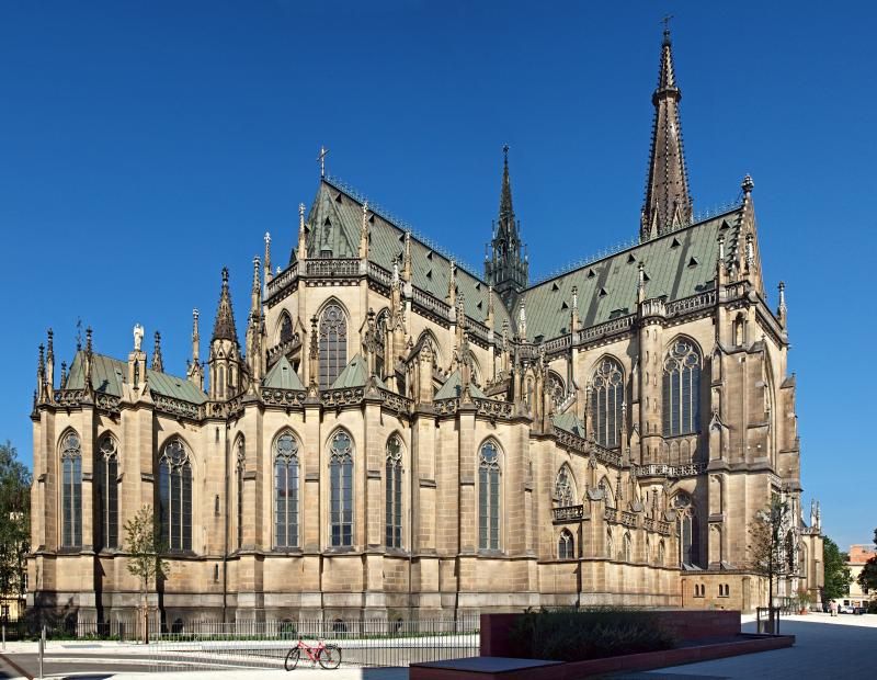 Linz-cathedrale.jpg