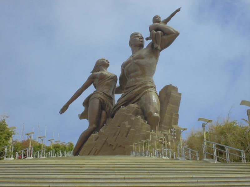Monument_de_la_Renaissance_africaine.JPG