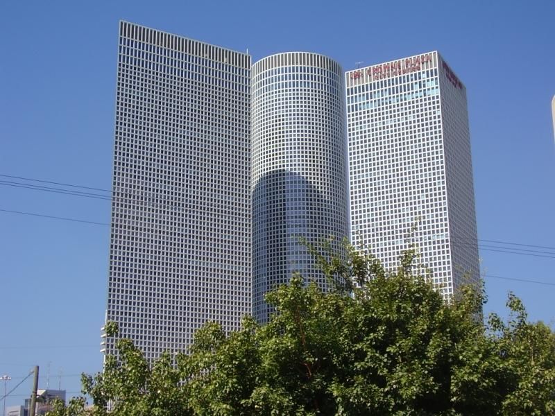 PikiWiki_Israel_26817_Azrieli_Towers_Tel_Aviv.jpg