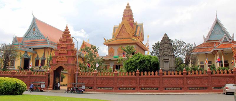 wat_ounalom_cambodia(1).jpg