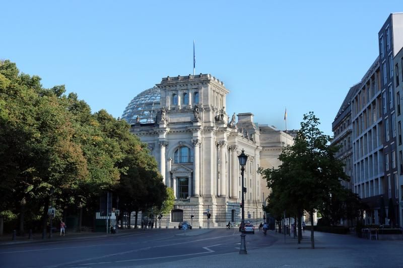 Unter Den Linden 12 Unter Den Linden 12