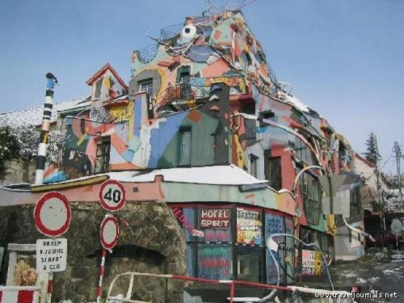 7110-toontown-hostel-bratislava-slovakia.jpg