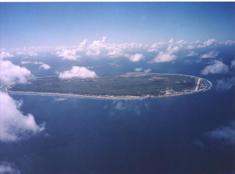 800px-Aerial_view_of_Nauru.jpg