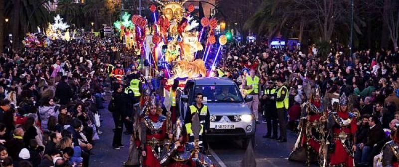 Cabalgata_reyes_malaga_2015.jpg