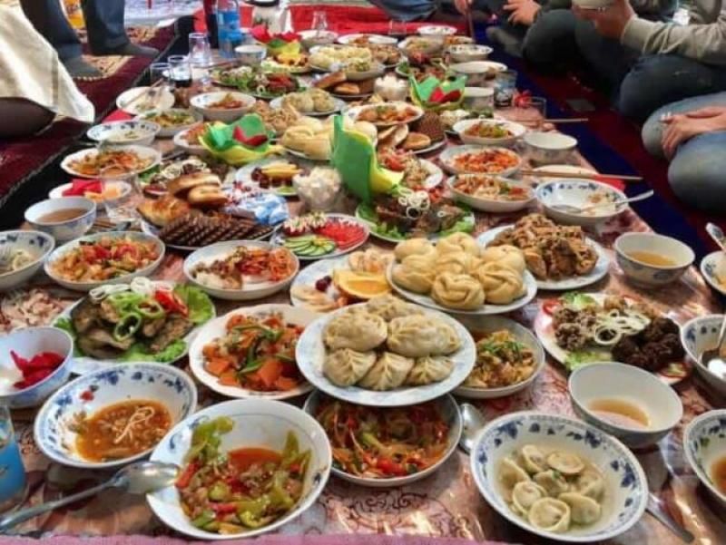 Dungan_Dinner_Karakol.jpg