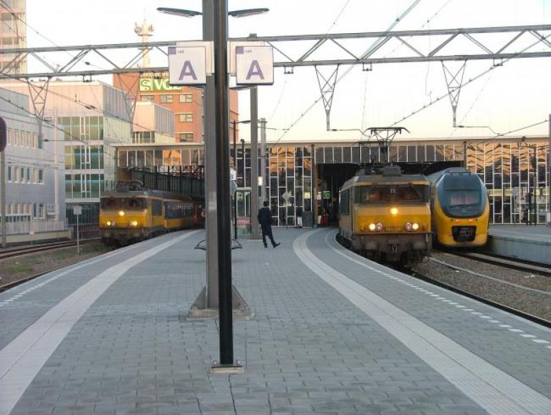 Perron_Station_Eindhoven.jpg