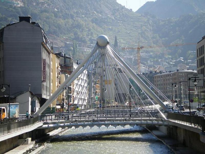 Pont_de_Paris,_Andorra_la_Vella.jpg