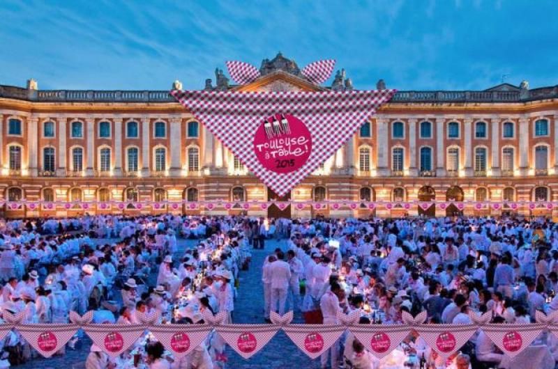 Toulouse-a-table-1024x679.jpg