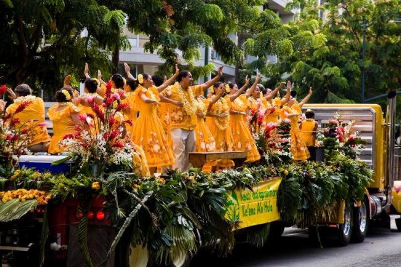 US_Army_51982_Aloha_spirit_on_display_at_floral_parade.jpg