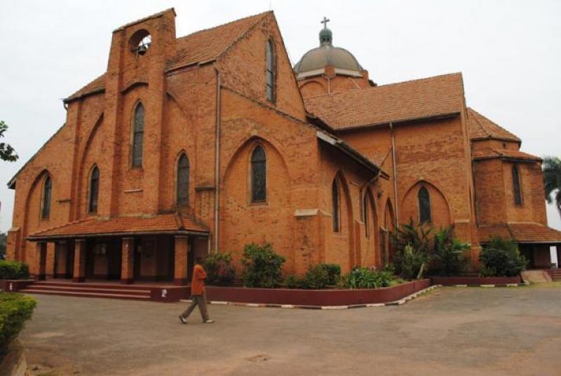 Uganda-large-church.jpg