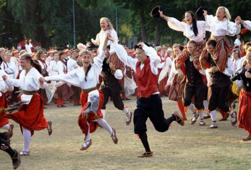Youth-Song-and-Dance-Celebration-in-2011-Ants-Liigus-II-1-940x638.jpg