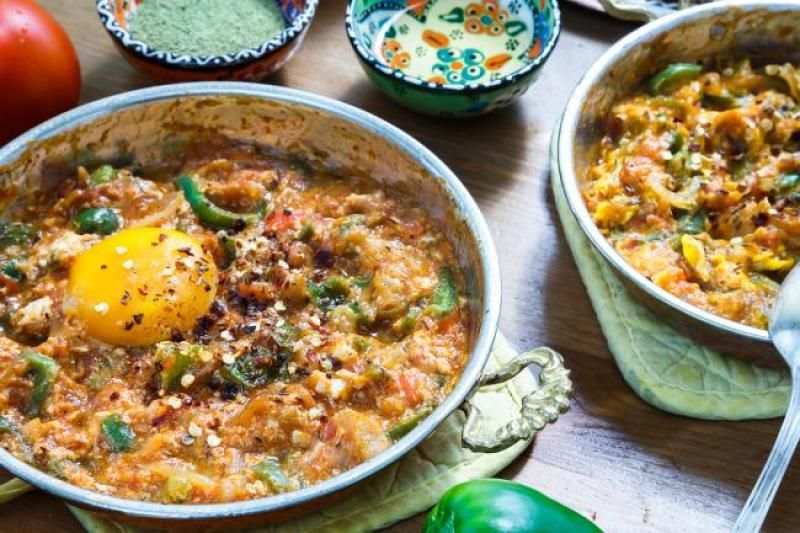 bigstock-Turkish-food-Menemen-in-copper-100658942.jpg
