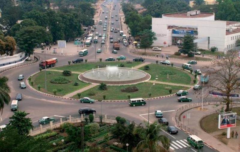 Congo brazzaville. Конго столица Браззавиль. Конго столица Киншаса. Браззавиль достопримечательности. Браззавиль и Киншаса.