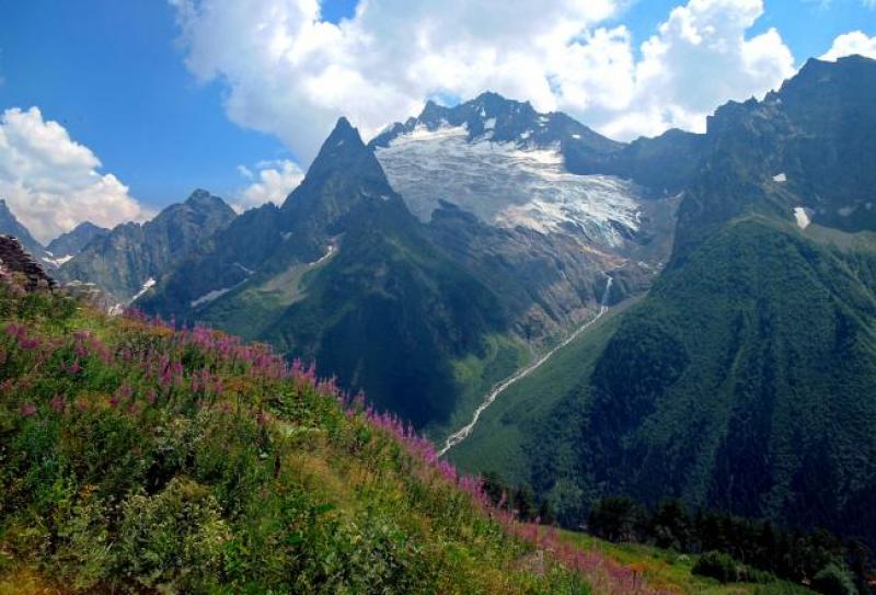 dombay-valley-karachay-cherkessia-great-caucasus-mountains-north-caucasus.jpg