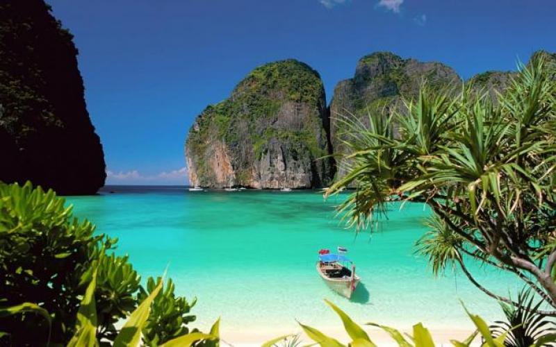 dominica-luxury-yacht-charters.jpg