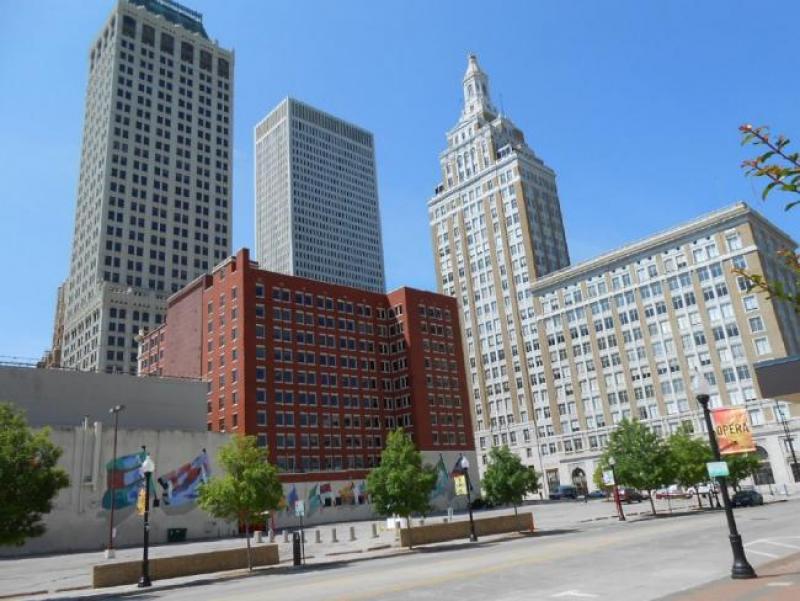 downtown-188848_960_720.jpg