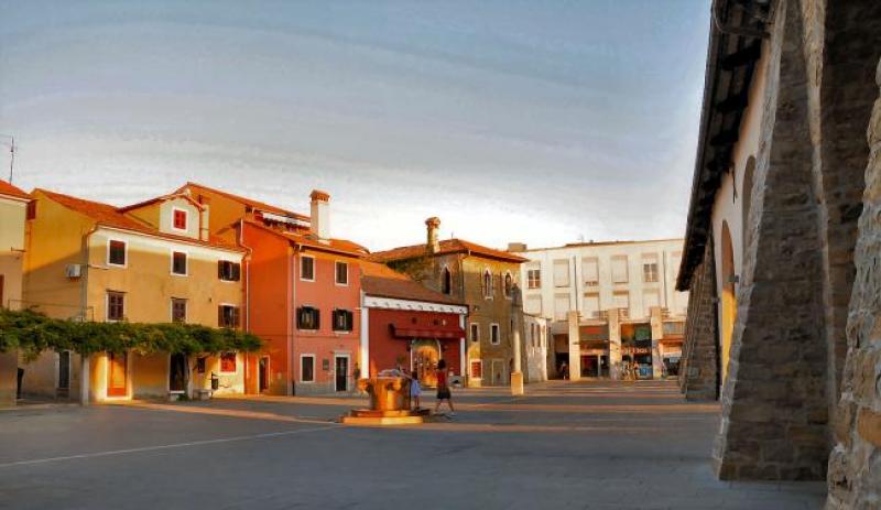 koper-streets-houses.jpg